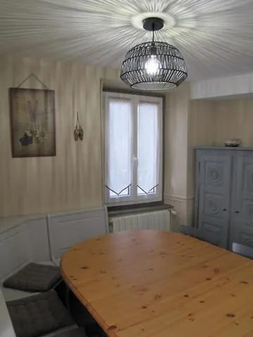 אקס-לה-טרמה Maison De Village Dans Une Rue Calme